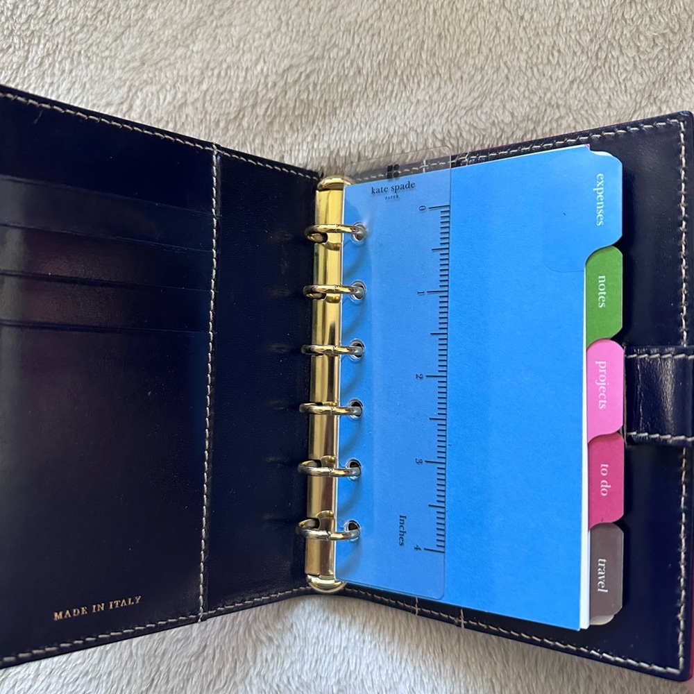 Kate Spade Small Vintage Organizer - Picture 3 of 5